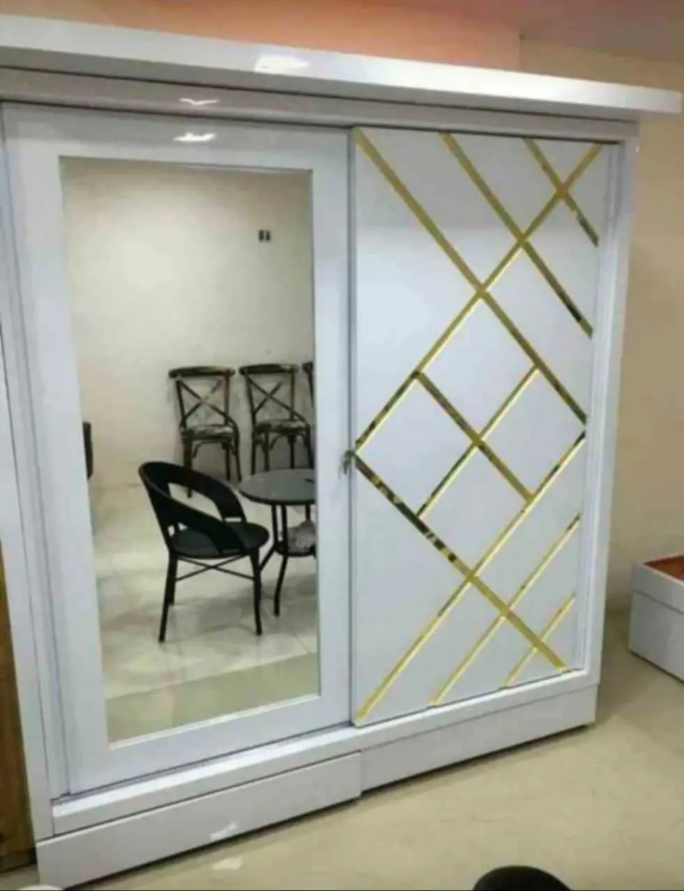 Visual Wardrobe- Sliding Door With Glass
